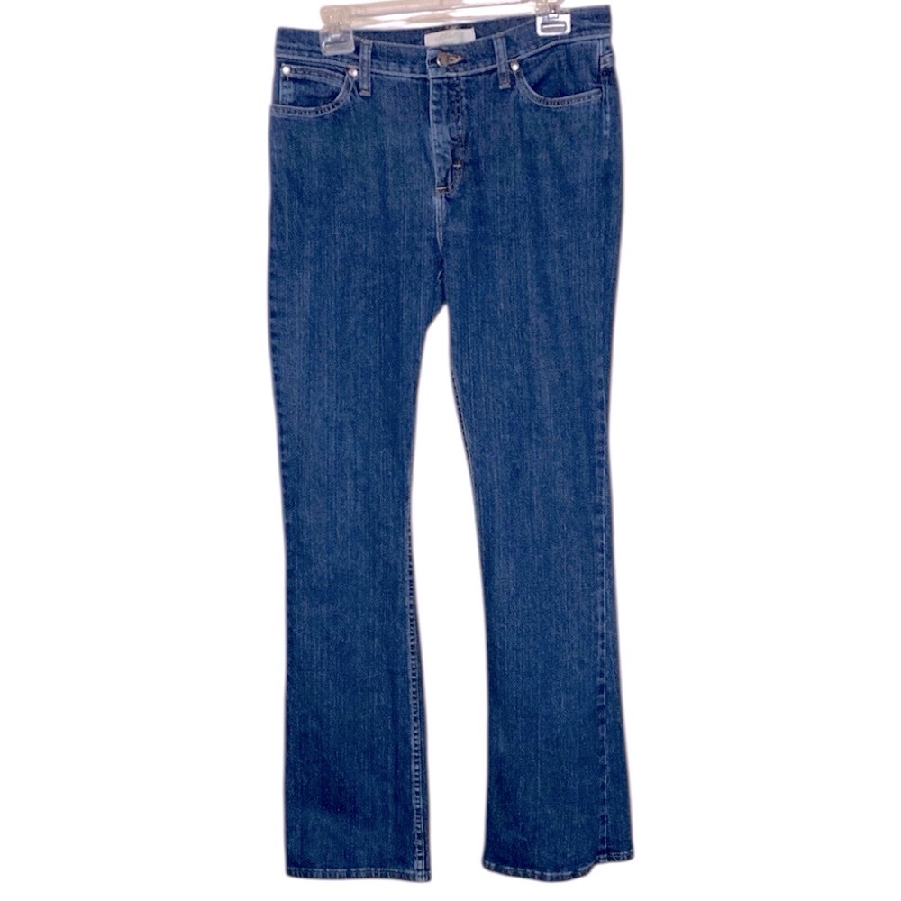 As Real As Wrangler | Classic Fit Boot Cut Jean Size 8
